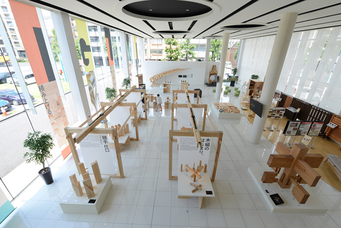 2楼的木组展全景(Panoramic view from 2nd floor)